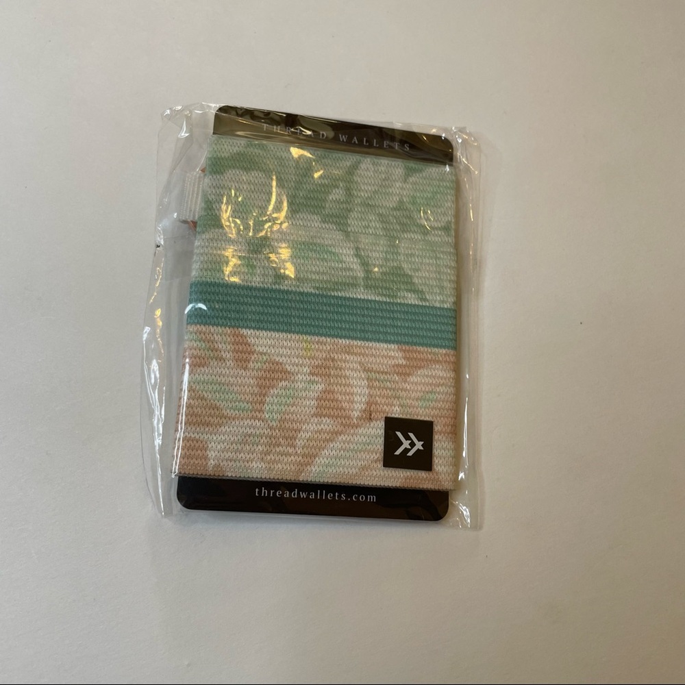 Floral Thread Wallet - Picture 3 of 4